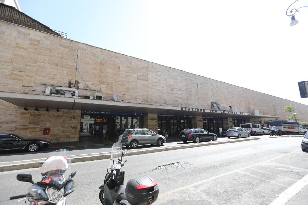 רומא Appartamento Vicino Stazione Termini E Colosseo מראה חיצוני תמונה