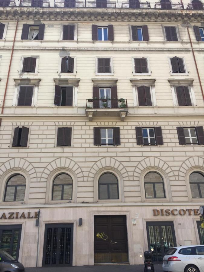 רומא Appartamento Vicino Stazione Termini E Colosseo מראה חיצוני תמונה